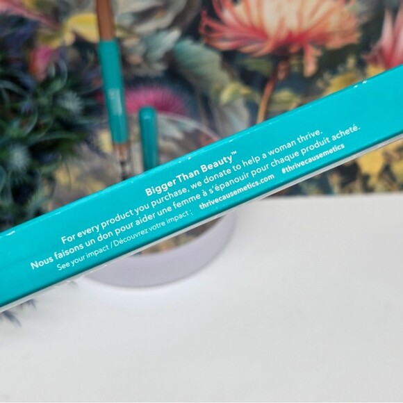 Thrive Infinity Waterproof Eyeshadow Stick - Dr. Q Caramel Bronze Shimmer NEW - Picture 9 of 10